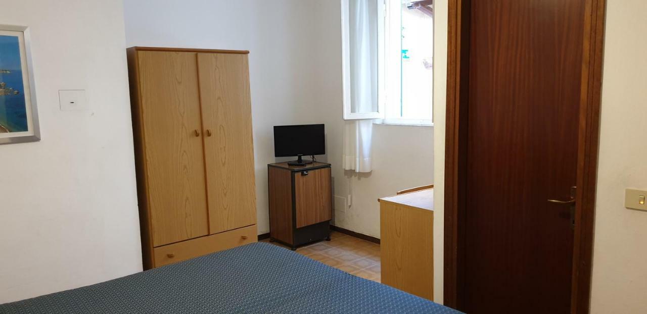 Anselmi Hotel 2*